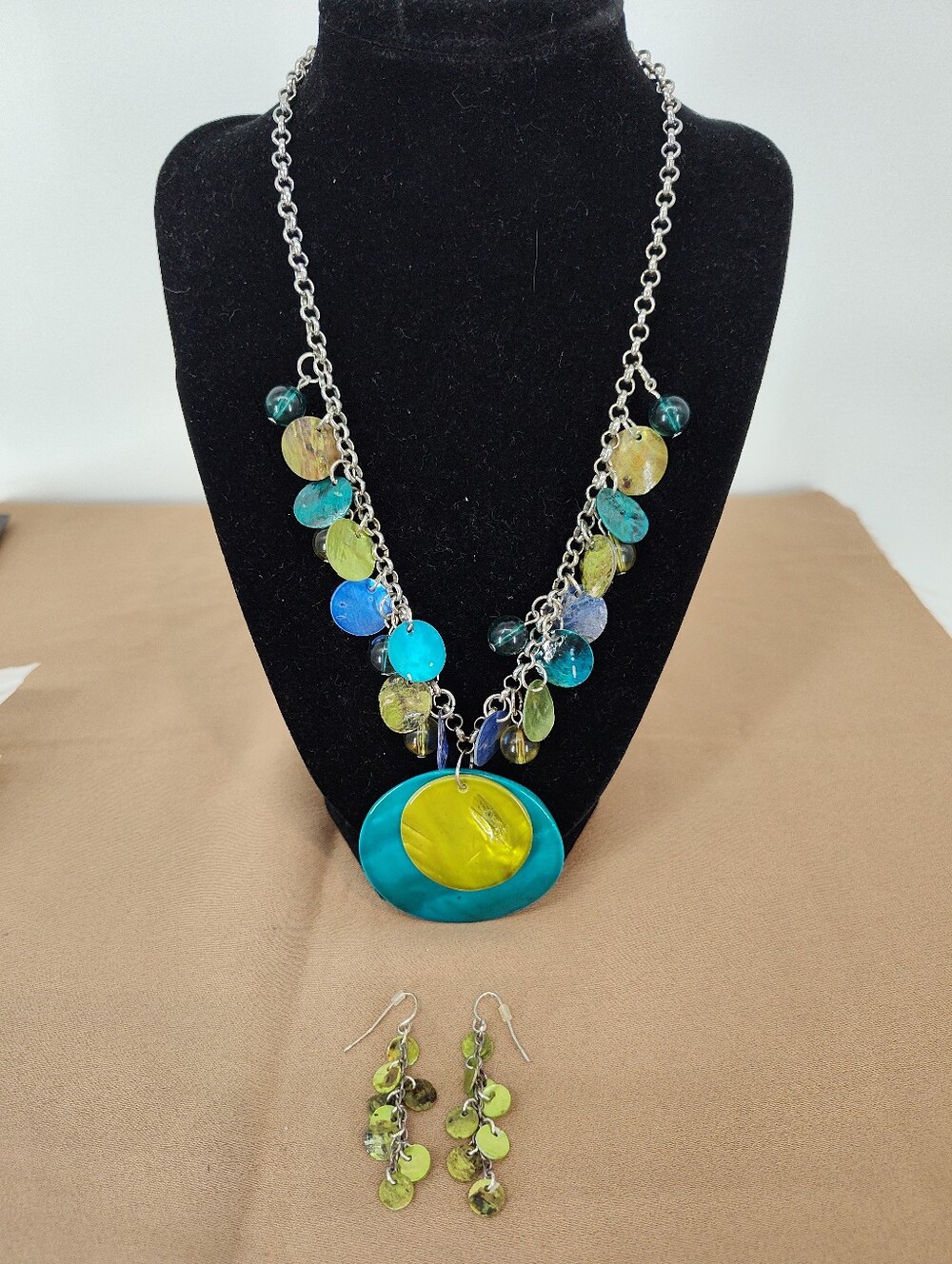 Multicolor Disc Pendant Necklace with Matching Earrings - Green & Turquoise